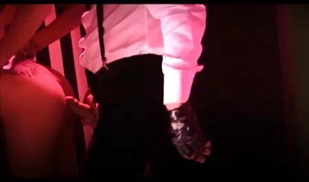 ஓரு கழுதை டீன் மாணவர்கள் grupovuha ஜீன்ஸ் பிரிட்டிஷ்