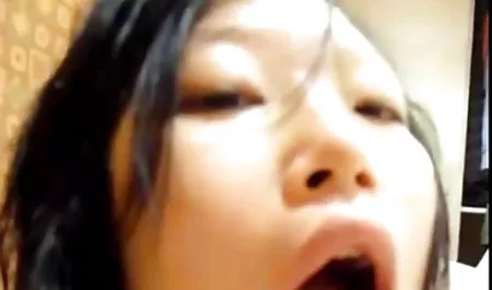 ஒரு சாலை பயணம் studentporn மாறும் ஒரு காட்டு லெஸ்பியன் நால்வரும்