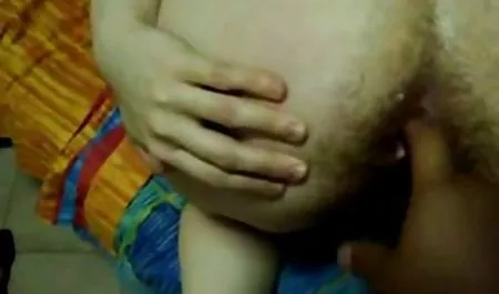 லாரா மைக்கேல்ஸ் ஆபாச ஆன்லைன் இந்திய மாணவர்கள்