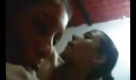 நான் பொறுத்துக்கொள்ள முடியும் அவர்கள் ஆபாச இந்திய மாணவர்கள் காட்டில்