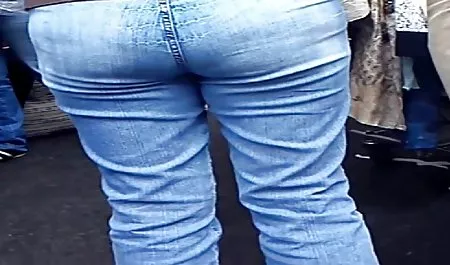 Squishing அவரது மென்மையான Juggs போது ஆபாச செக்ஸ் கல்லூரி பெண்கள் Pleasuring தன்னை