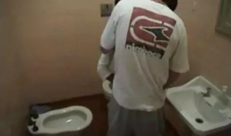 பெண்கள் ஆபாச தங்குமிடம் விளையாடும் நூரு ஜெல்