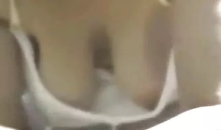 சிற்றின்ப, விரல் இந்திய மாணவர் செக்ஸ் கட்சிகள் உறிஞ்சும்